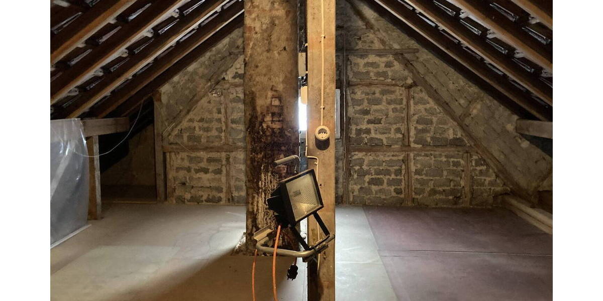 Mehrfamilienhaus, Wohnhaus Erkenbrechtsweiler - 7 Zimmer, 195 m&sup2;, 447.000&euro; | Angebot:26034280