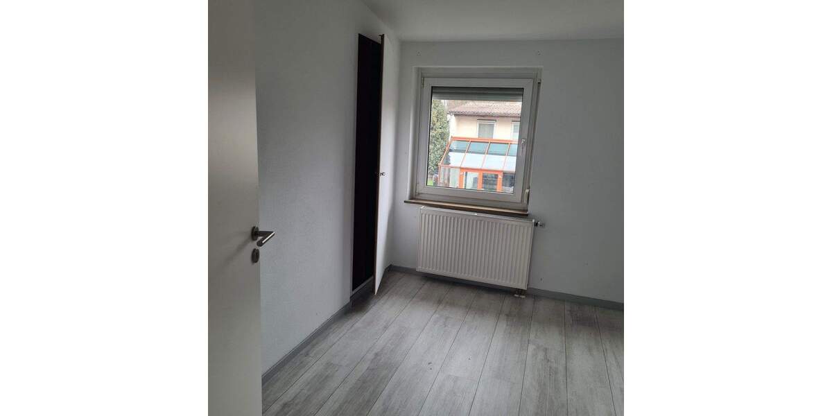 Reihenmittelhaus Pfullingen - 4 Zimmer, 90 m&sup2;, 385.000&euro; | Angebot:25718851