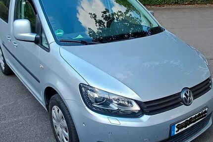VW Caddy 113.000 km 9.700 &euro; Stuttgart 70184