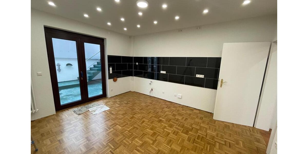 Etagenwohnung Böblingen - 2 Zimmer, 91 m&sup2;, 1.200&euro; | Angebot:25329938