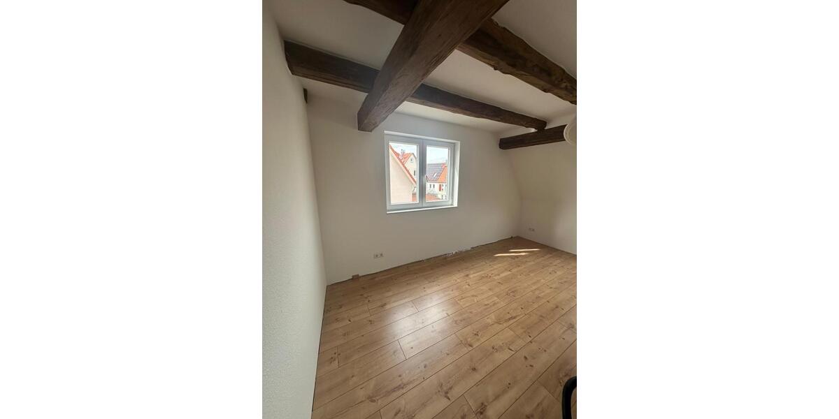 Dachgeschoßwohnung Jettingen - 3 Zimmer, 82 m&sup2;, 1.050&euro; | Angebot:25576415