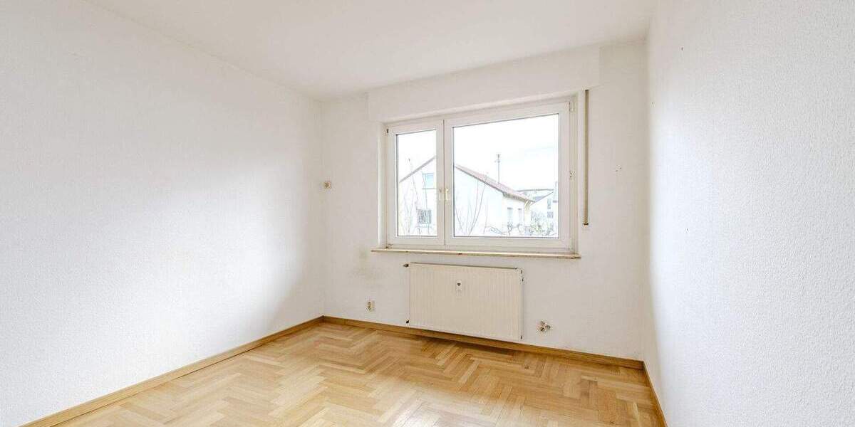 Mehrfamilienhaus, Wohnhaus Sindelfingen / Maichingen Maichingen - 8 Zimmer, 145 m&sup2;, 695.000&euro; | Angebot:25746135