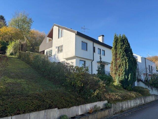 Einfamilienhaus Frickenhausen - 7 Zimmer, 210 m&sup2;, 649.000&euro; | Angebot:25696025