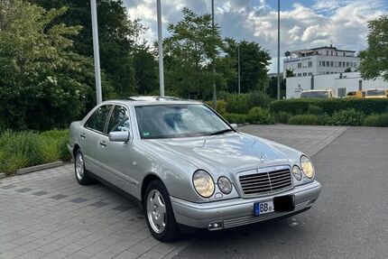 Mercedes-Benz E 320 165.000 km 10.250 &euro; Sindelfingen 71067