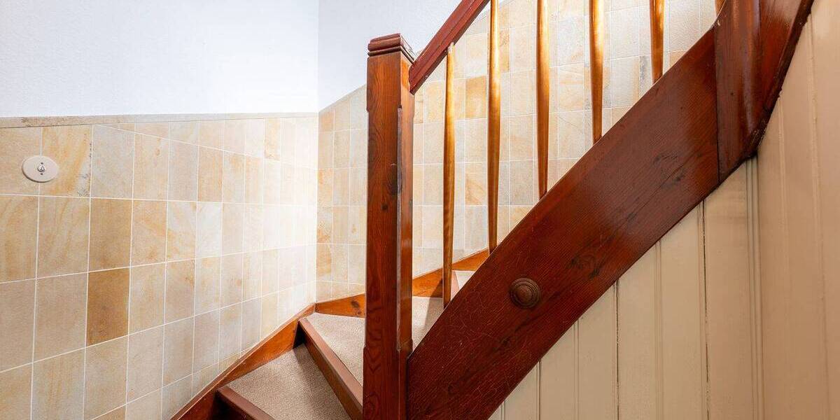 Mehrfamilienhaus, Wohnhaus Stuttgart Degerloch - 8 Zimmer, 170 m&sup2;, 775.000&euro; | Angebot:25685446