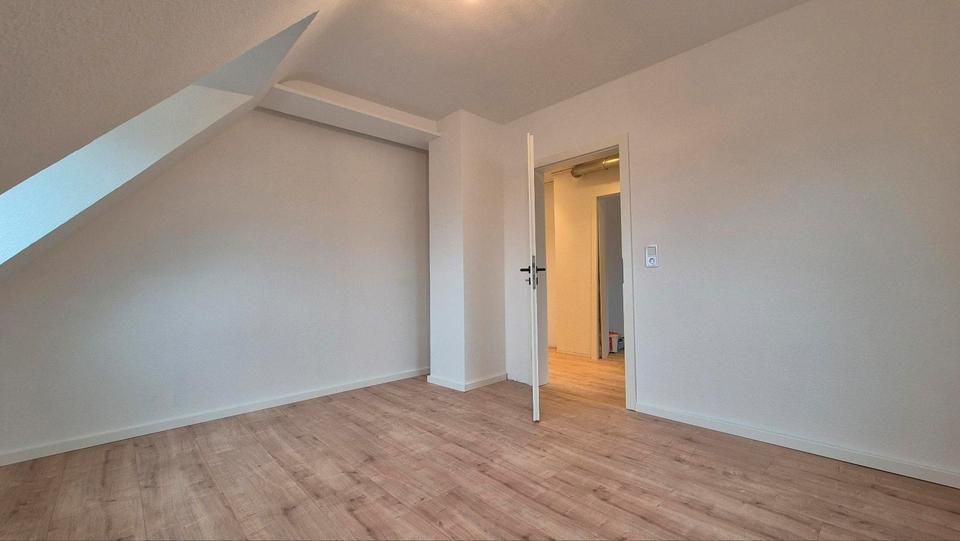 Dachgeschoßwohnung Stuttgart Stuttgart-West - 3 Zimmer, 53 m&sup2;, 1.250&euro; | Angebot:25902068