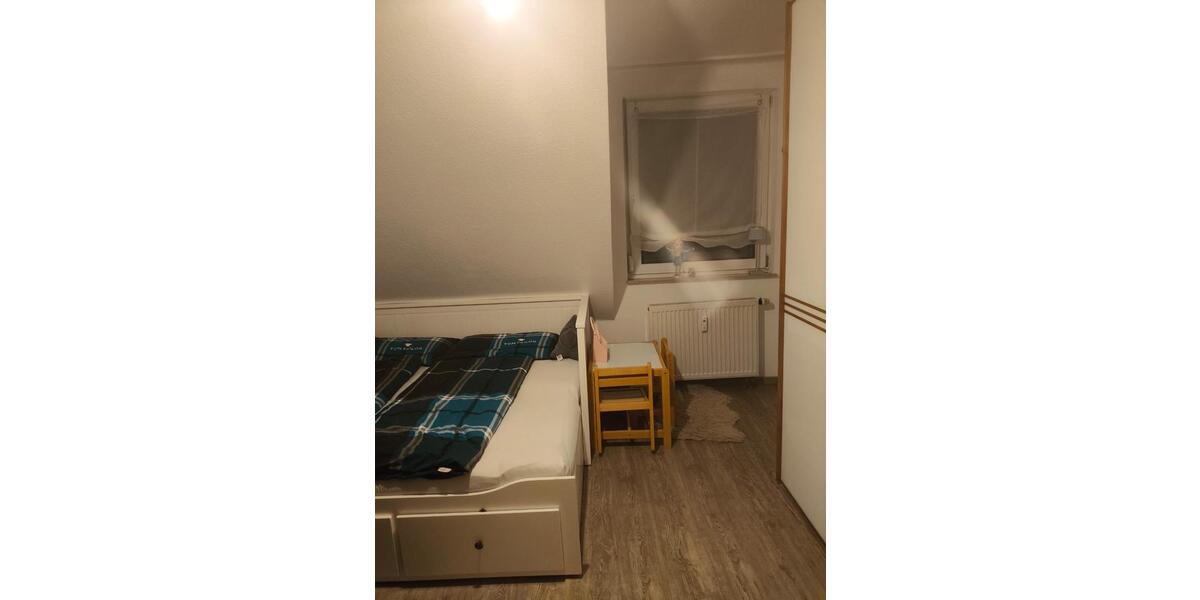 Etagenwohnung Grabenstetten - 3 Zimmer, 80 m&sup2;, 850&euro; | Angebot:24977512