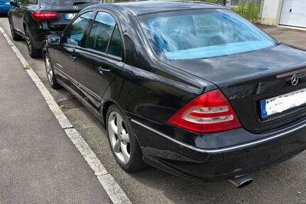 Mercedes-Benz C 200 237.819 km 2.100 &euro; Metzingen 72555