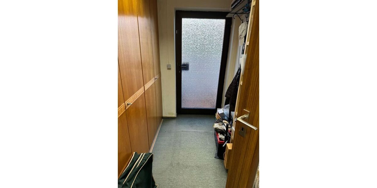 Provisionsfrei* Reiheneckhaus mit Einliegerwohnung von Privat in Herrenberg - Brahmsstraße - Reihenendhaus Herrenberg Herrenberg (Stadt) | Angebot:26973289