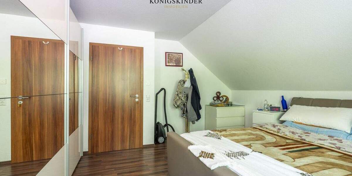 Doppelhaushälfte Reutlingen - Sondelfingen Sondelfingen - 6 Zimmer, 187 m&sup2;, 949.000&euro; | Angebot:25676032