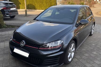 VW Golf 80.000 km 18.000 &euro; Stuttgart 70563