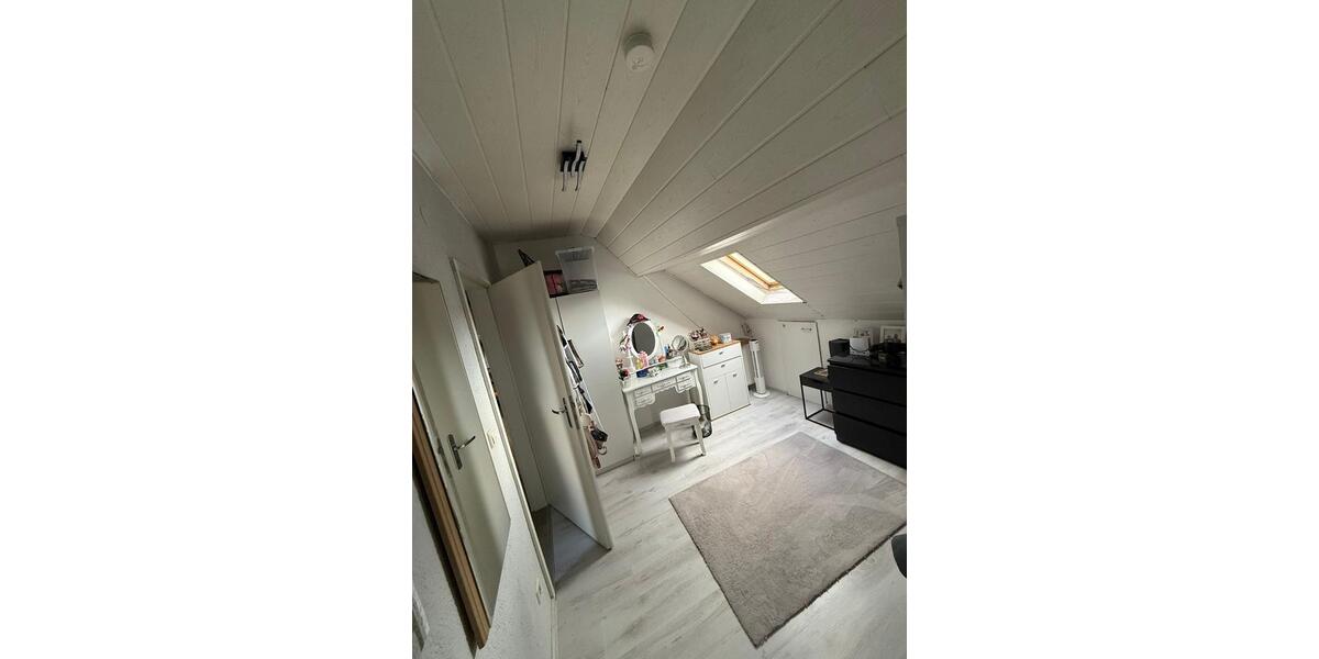 Dachgeschoßwohnung Wendlingen am Neckar - 3 Zimmer, 68 m&sup2;, 900&euro; | Angebot:25945532