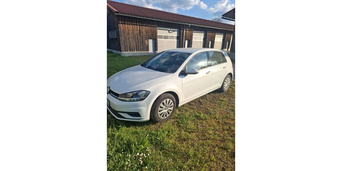 VW Golf 64.138 km 12.300 &euro; Riederich 72585