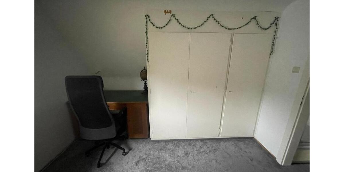 Dachgeschoßwohnung Stuttgart Vaihingen - 2 Zimmer, 35 m&sup2;, 500&euro; | Angebot:25900827