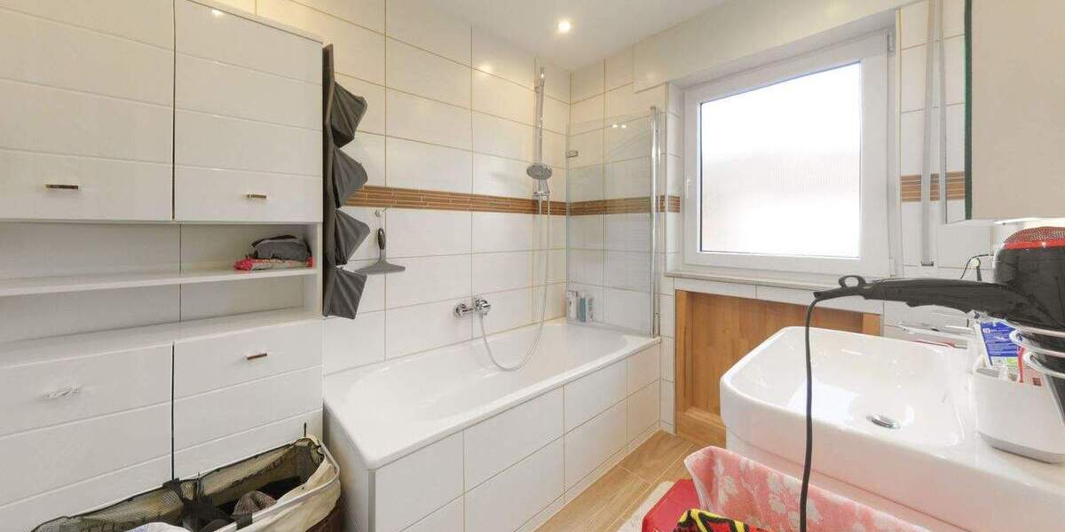 Etagenwohnung Reutlingen Ohmenhausen - 4 Zimmer, 113 m&sup2;, 420.000&euro; | Angebot:25779770