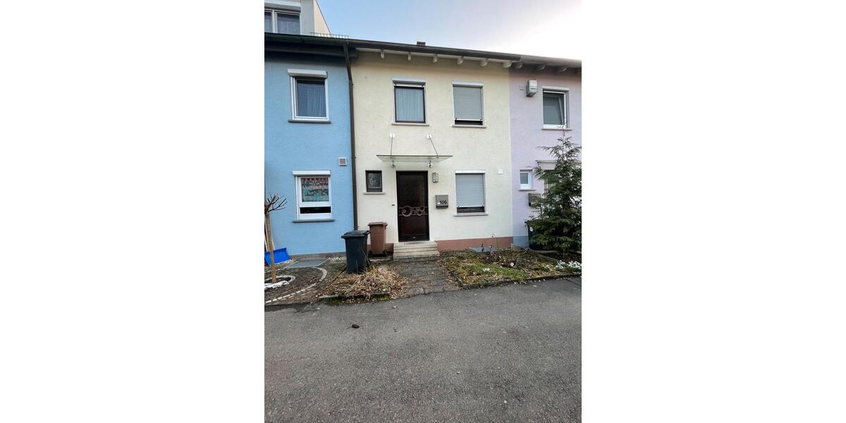 Reihenhaus Nürtingen - 4 Zimmer, 76 m&sup2;, 1.300&euro; | Angebot:25506985