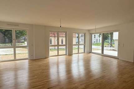 Wohnung Nürtingen - 4 Zimmer, 138 m&sup2;, 2.060&euro; | Angebot:25920393