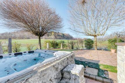 Haus Hülben - 8.5 Zimmer, 337 m&sup2;, 4.620&euro; | Angebot:23816966