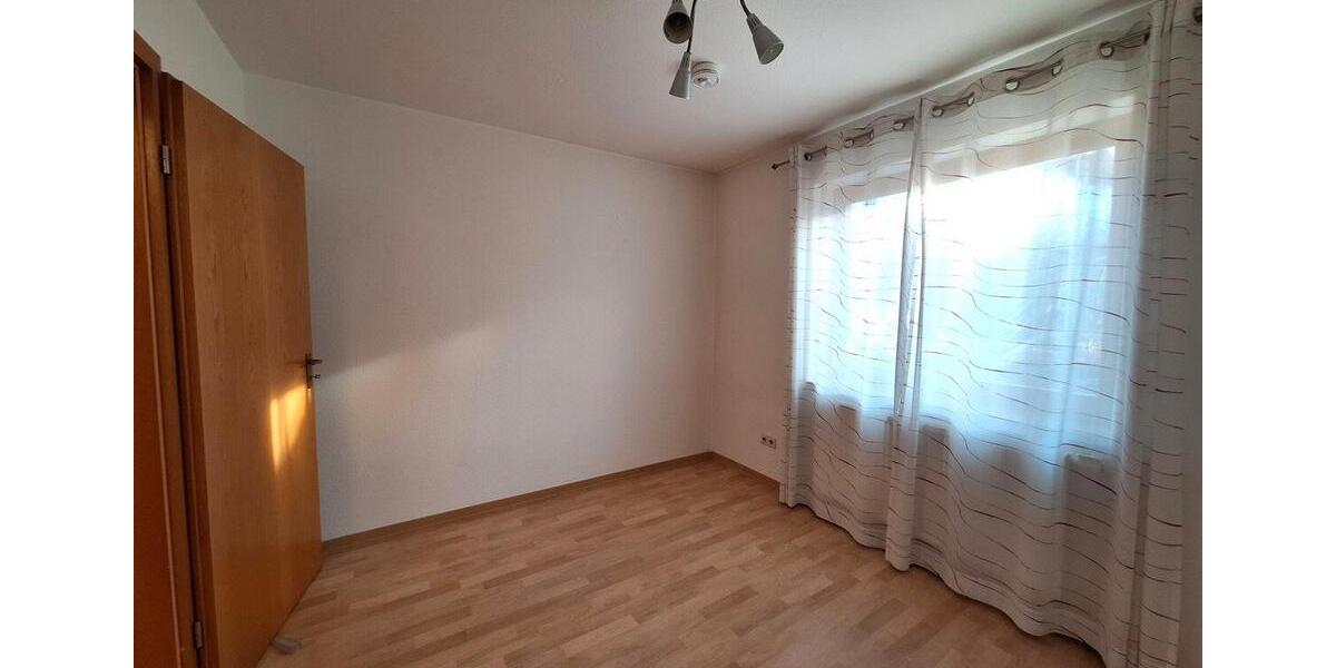 Etagenwohnung Pfullingen - 3 Zimmer, 78 m&sup2;, 800&euro; | Angebot:25973463