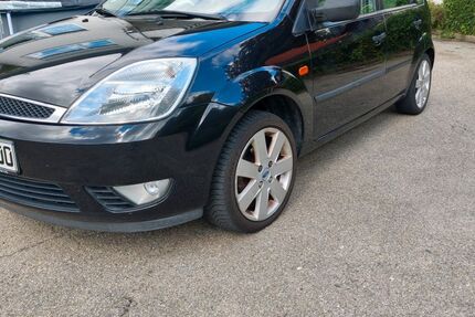 Ford Fiesta 126.000 km 1.850 &euro; Reutlingen 72762