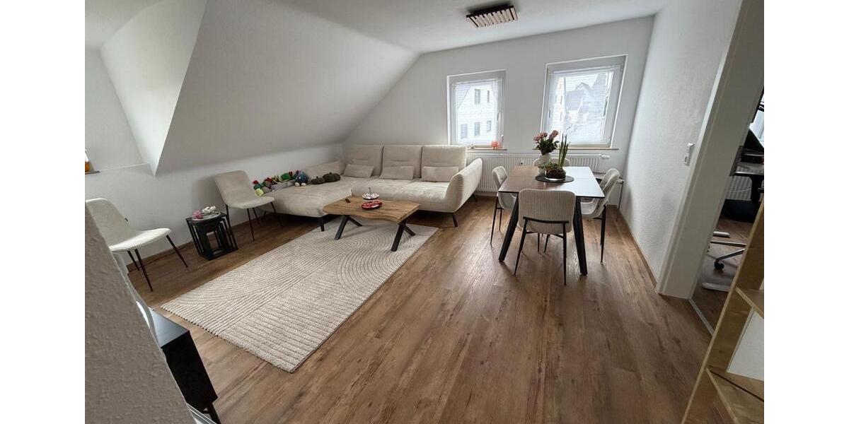 Dachgeschoßwohnung Jettingen - 3 Zimmer, 66 m&sup2;, 1.250&euro; | Angebot:26458282