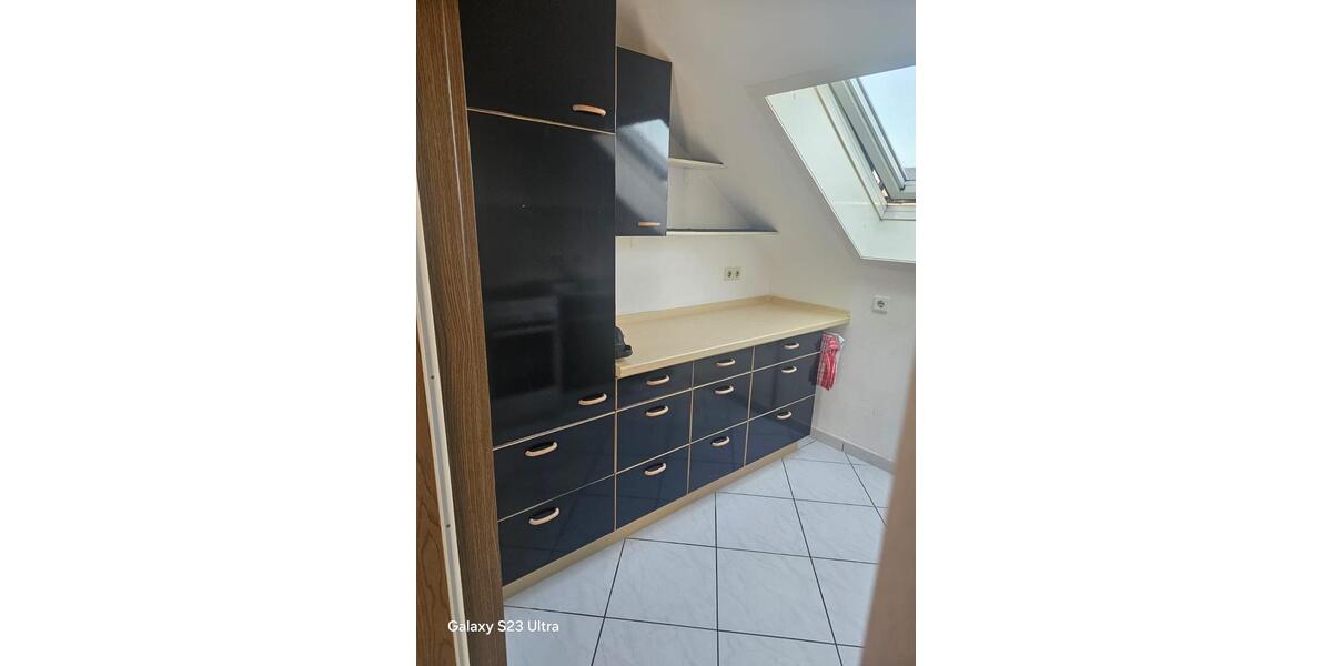 Dachgeschoßwohnung Gärtringen - 3 Zimmer, 70 m&sup2;, 1.250&euro; | Angebot:25342628