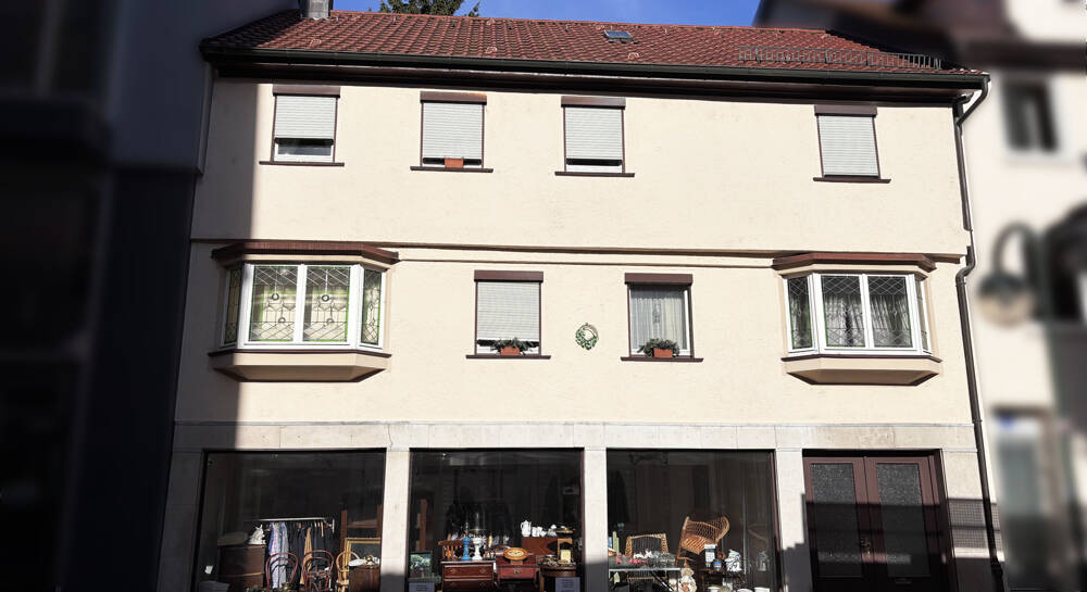 Einfamilienhaus Reutlingen Innenstadt - 6 Zimmer, 154 m&sup2;, 260.000&euro; | Angebot:25986179