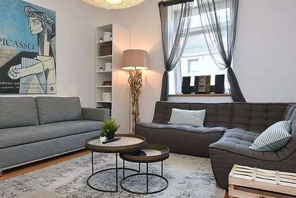 Wohnung Stuttgart Bad Cannstatt - 2 Zimmer, 60 m&sup2;, 1.390&euro; | Angebot:25599497