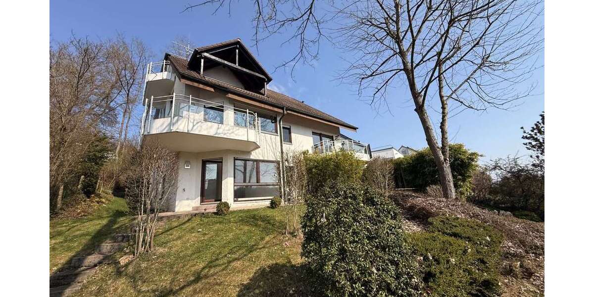 Etagenwohnung Stuttgart Birkach - 4.5 Zimmer, 150 m&sup2;, 2.500&euro; | Angebot:25798163