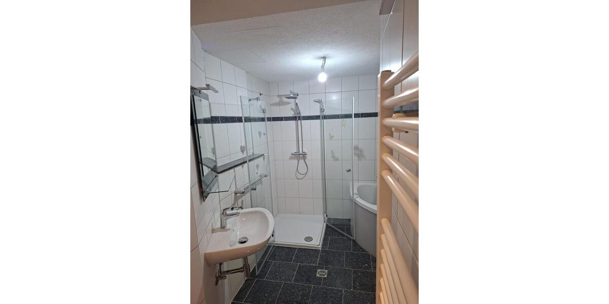 Erdgeschoßwohnung Rottenburg am Neckar - 4 Zimmer, 110 m&sup2;, 320.000&euro; | Angebot:25638115