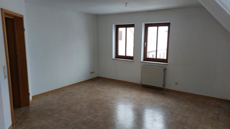 Dachgeschoßwohnung Trochtelfingen - 4 Zimmer, 98 m&sup2;, 580&euro; | Angebot:24756263
