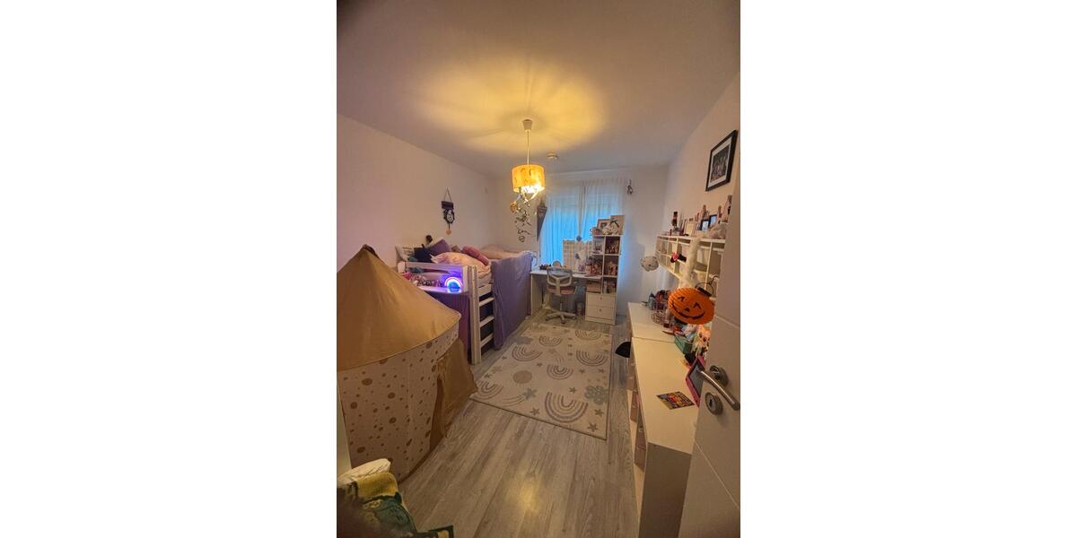 Erdgeschoßwohnung Pfullingen - 4.5 Zimmer, 98 m&sup2;, 375.000&euro; | Angebot:26427753