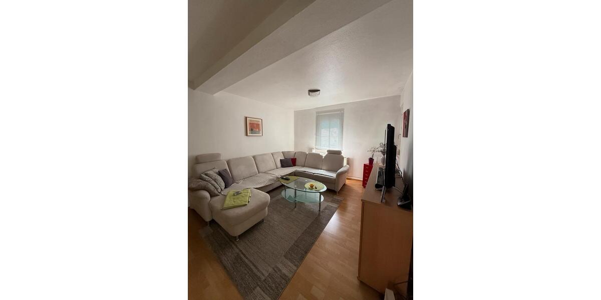 Etagenwohnung Stuttgart Hedelfingen - 3 Zimmer, 90 m&sup2;, 1.500&euro; | Angebot:25924875
