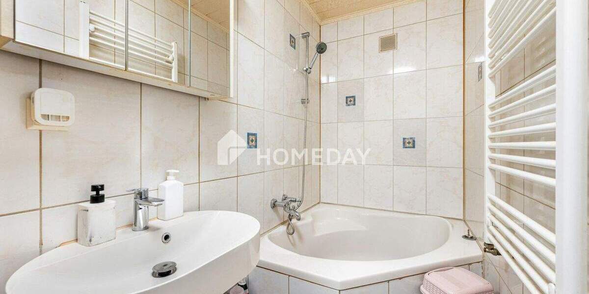 Mehrfamilienhaus, Wohnhaus Köngen - 6 Zimmer, 106 m&sup2;, 415.000&euro; | Angebot:25702482