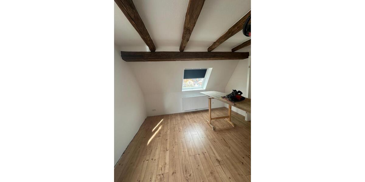 Dachgeschoßwohnung Jettingen - 3 Zimmer, 82 m&sup2;, 1.050&euro; | Angebot:25576415