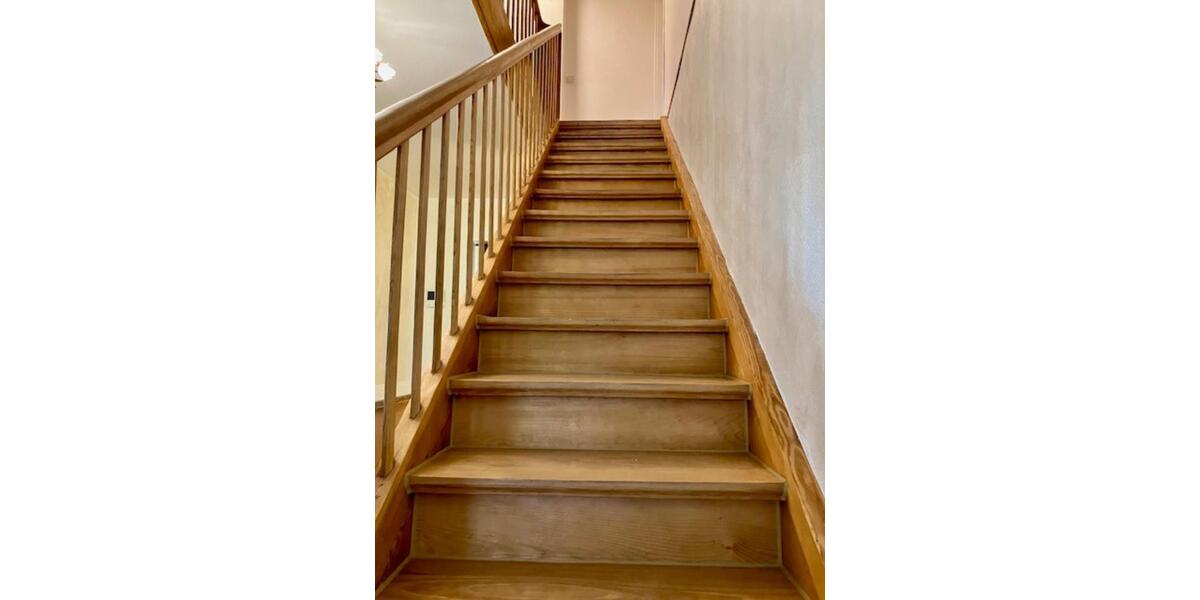 Maisonettenwohnung Metzingen - 5 Zimmer, 152 m&sup2;, 1.700&euro; | Angebot:24142093