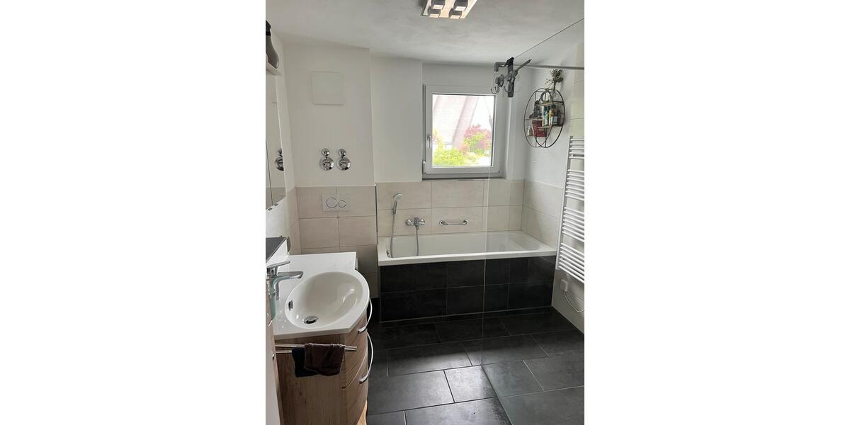 Etagenwohnung Rottenburg am Neckar - 3.5 Zimmer, 83 m&sup2;, 385.000&euro; | Angebot:26447793