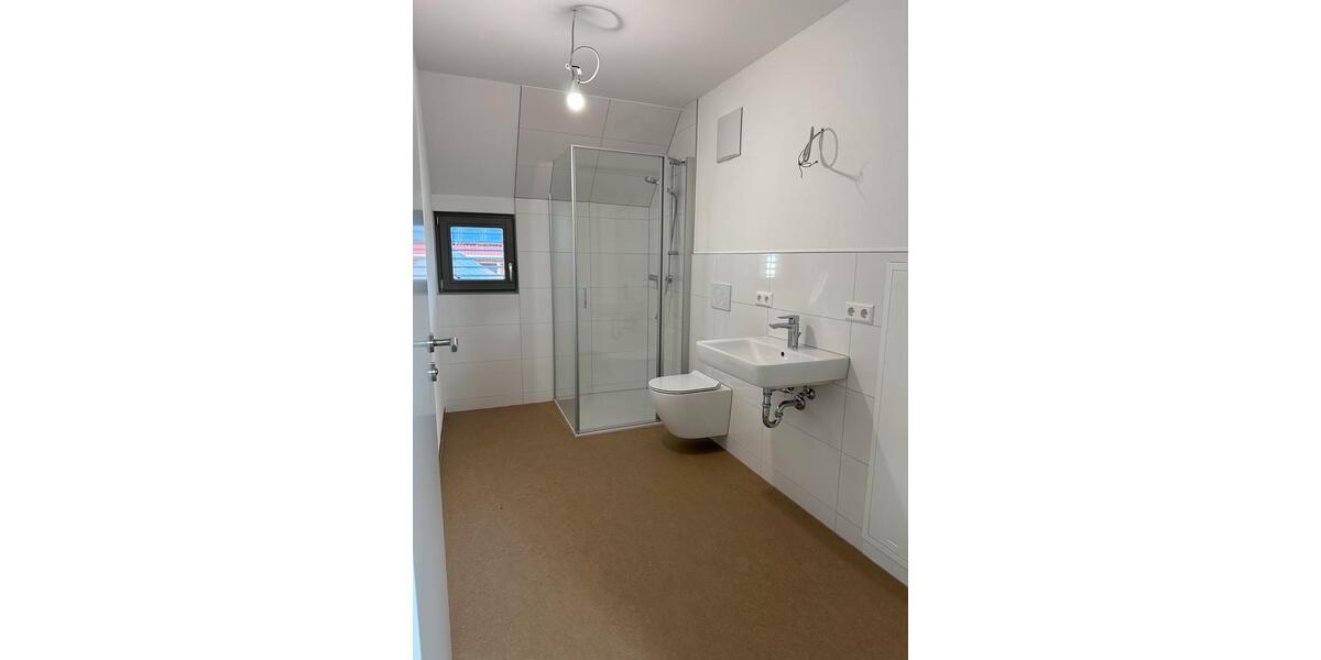 Dachgeschoßwohnung Rottenburg am Neckar - 2.5 Zimmer, 103 m&sup2;, 1.725&euro; | Angebot:25168059