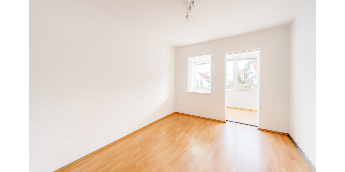 Etagenwohnung Stuttgart Degerloch - 3 Zimmer, 65 m&sup2;, 290.000&euro; | Angebot:25696182