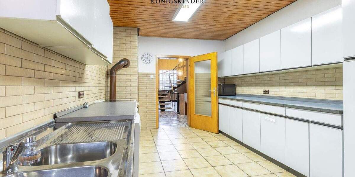 Mehrfamilienhaus, Wohnhaus Erkenbrechtsweiler - 9 Zimmer, 182 m&sup2;, 445.000&euro; | Angebot:25772704