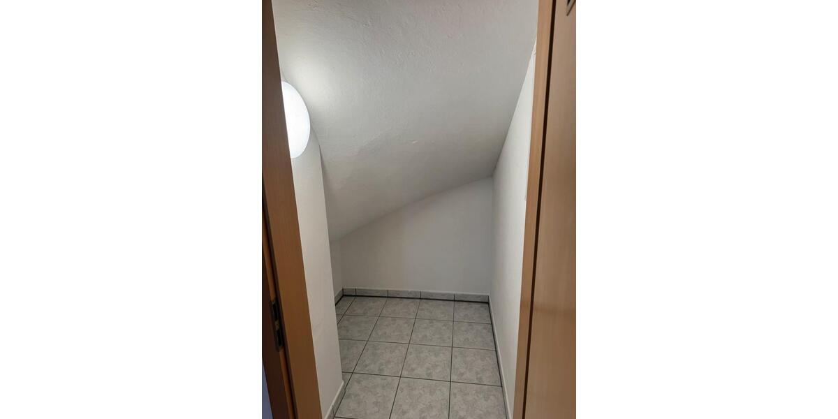 Etagenwohnung Burladingen - 4.5 Zimmer, 90 m&sup2;, 1.280&euro; | Angebot:26133493