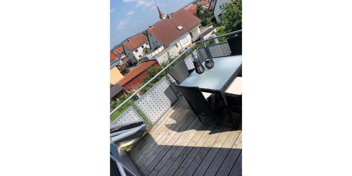 Dachgeschoßwohnung Herrenberg - 3.5 Zimmer, 70 m&sup2;, 419.000&euro; | Angebot:27494874