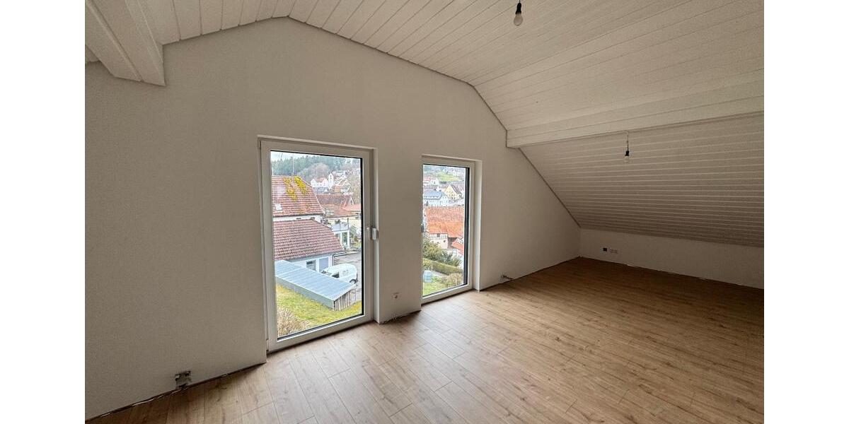Dachgeschoßwohnung Horb am Neckar - 3.5 Zimmer, 80 m&sup2;, 950&euro; | Angebot:25649577