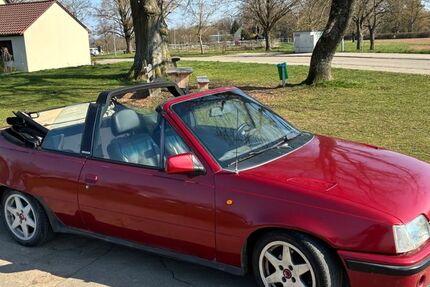 Opel Kadett 245.000 km 2.950 &euro; Waldenbuch 71112