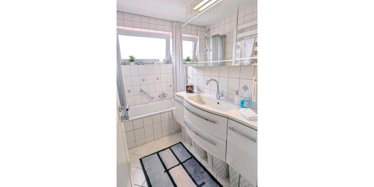 Dachgeschoßwohnung Stuttgart Sillenbuch - 4 Zimmer, 76 m&sup2;, 299.000&euro; | Angebot:26044984