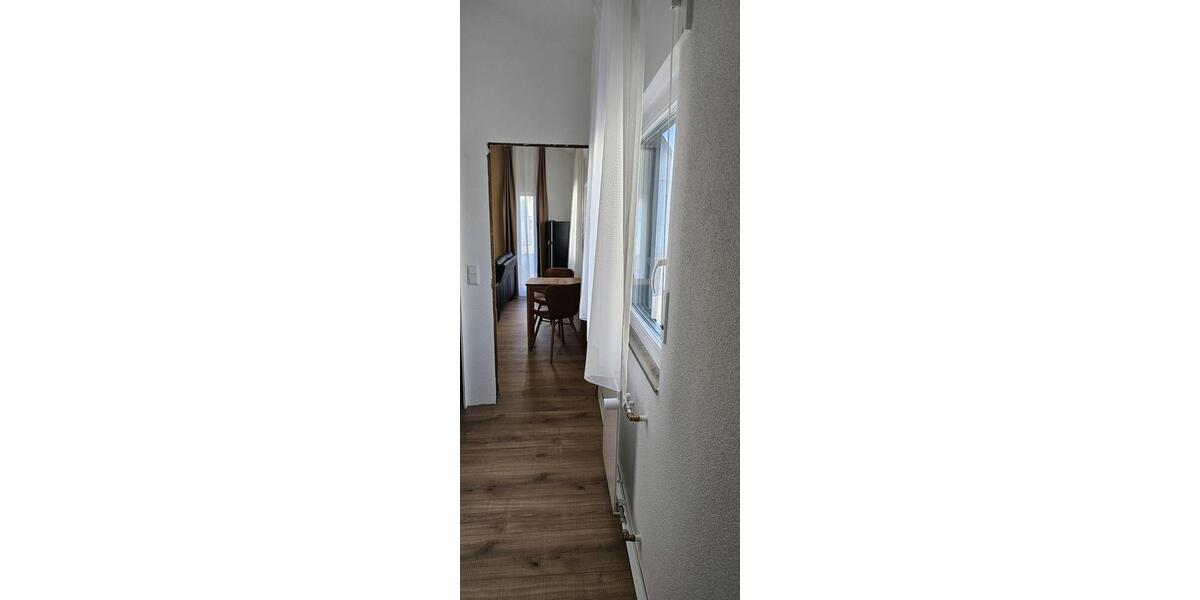 Dachgeschoßwohnung Großbettlingen - 1 Zimmer, 24 m&sup2;, 600&euro; | Angebot:25933767