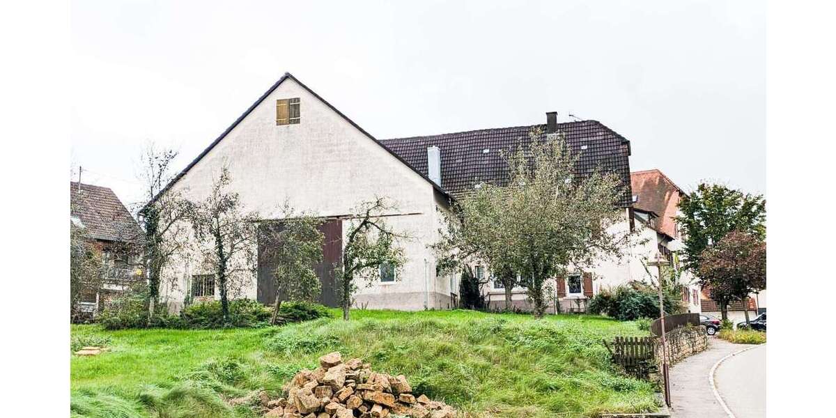 Einfamilienhaus Starzach - 11 Zimmer, 280 m&sup2;, 360.000&euro; | Angebot:23586997