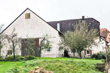 Haus Starzach - 11 Zimmer, 280 m&sup2;, 360.000&euro; | Angebot:23586997