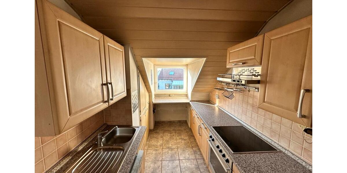 Dachgeschoßwohnung Stuttgart Sillenbuch - 2.5 Zimmer, 58 m&sup2;, 239.000&euro; | Angebot:24357014