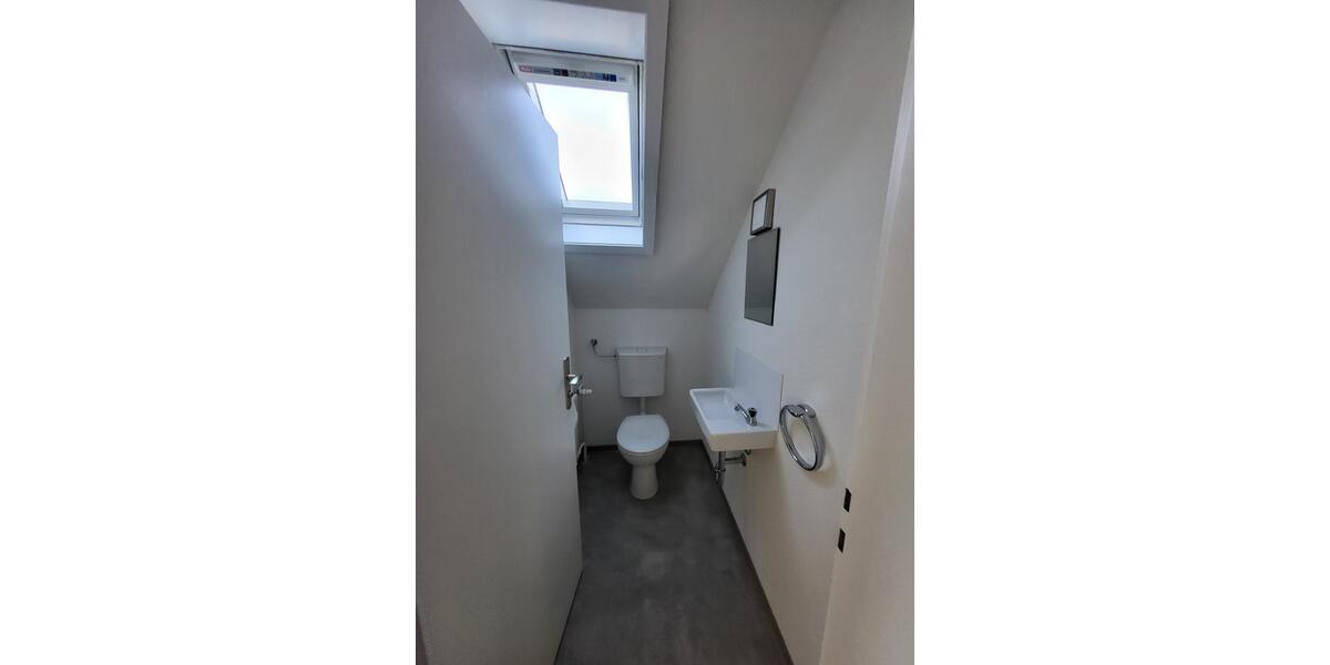 Einfamilienhaus Nagold - 8 Zimmer, 140 m&sup2;, 1.300&euro; | Angebot:25843300